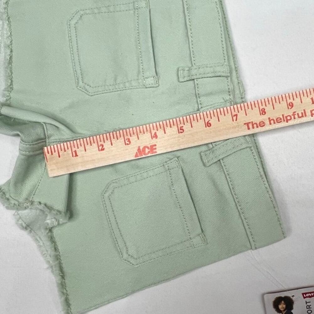 Levis Girls Sage Green Frayed Shorts Size 5 Adjustable Waist NWT Summer - Picture 4 of 4